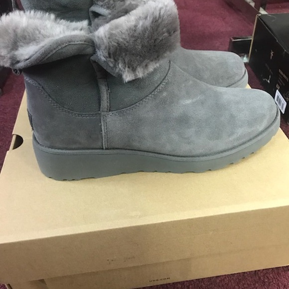 Uggs - Picture 2 of 3